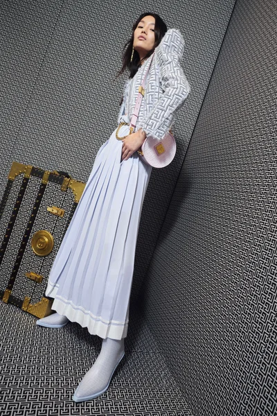 Look 17